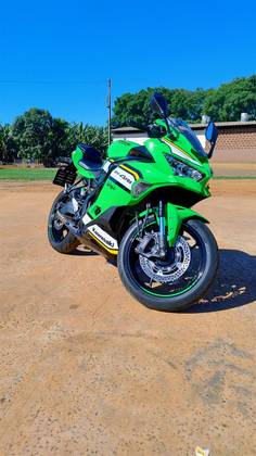KAWASAKI NINJA ZX-4RR KAWASAKI NINJA ZX-4RR